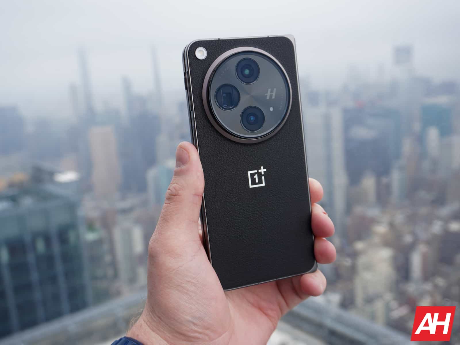 Featured image for The Best Foldable of 2023 is the OnePlus Open and it