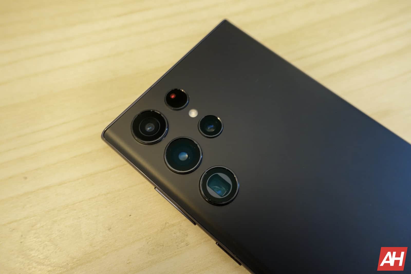 Das Galaxy S22 erhält mit einem neuen Update Kameraverbesserungen