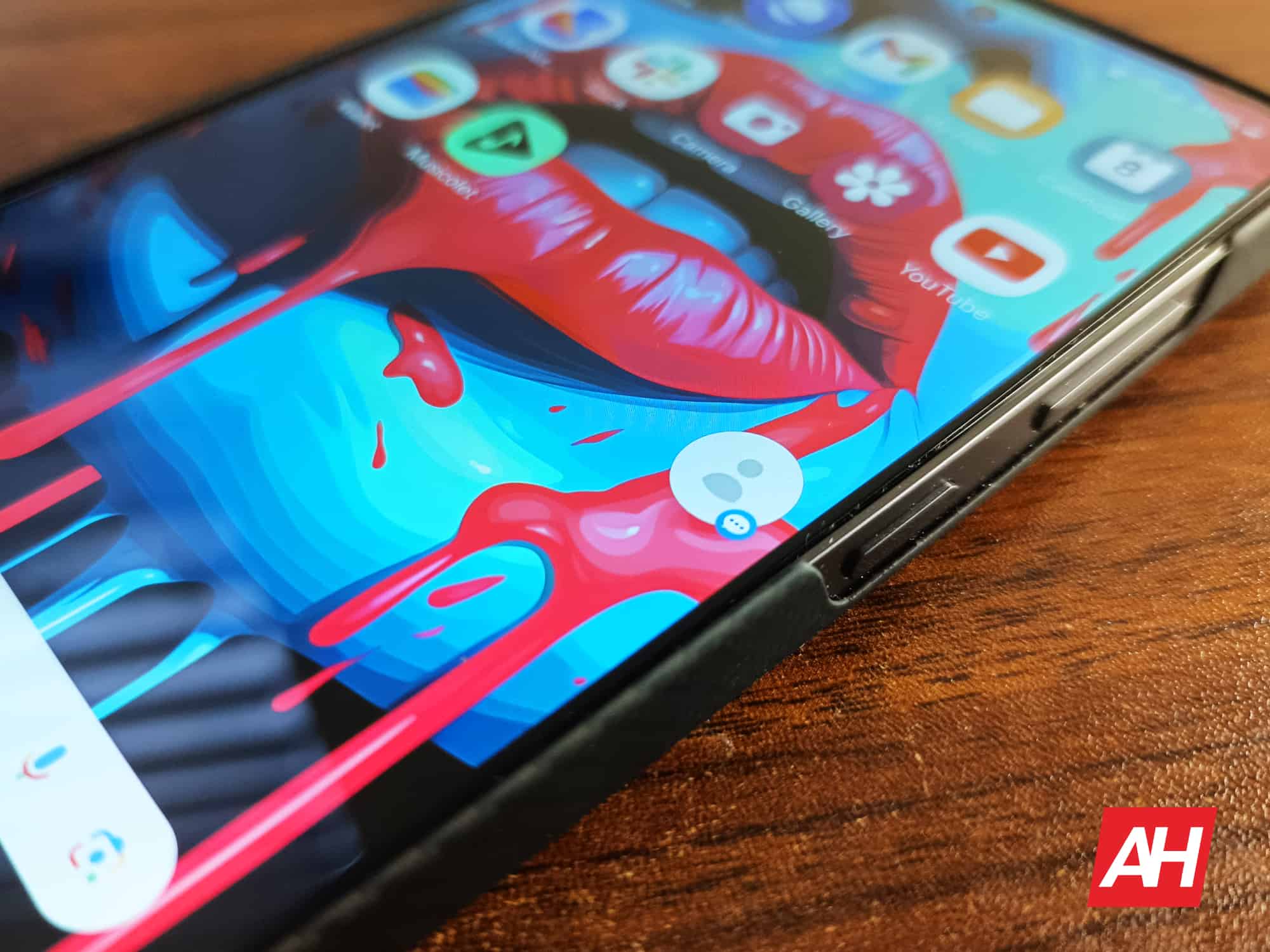 Featured image for Android 15 could make floating chat bubbles better