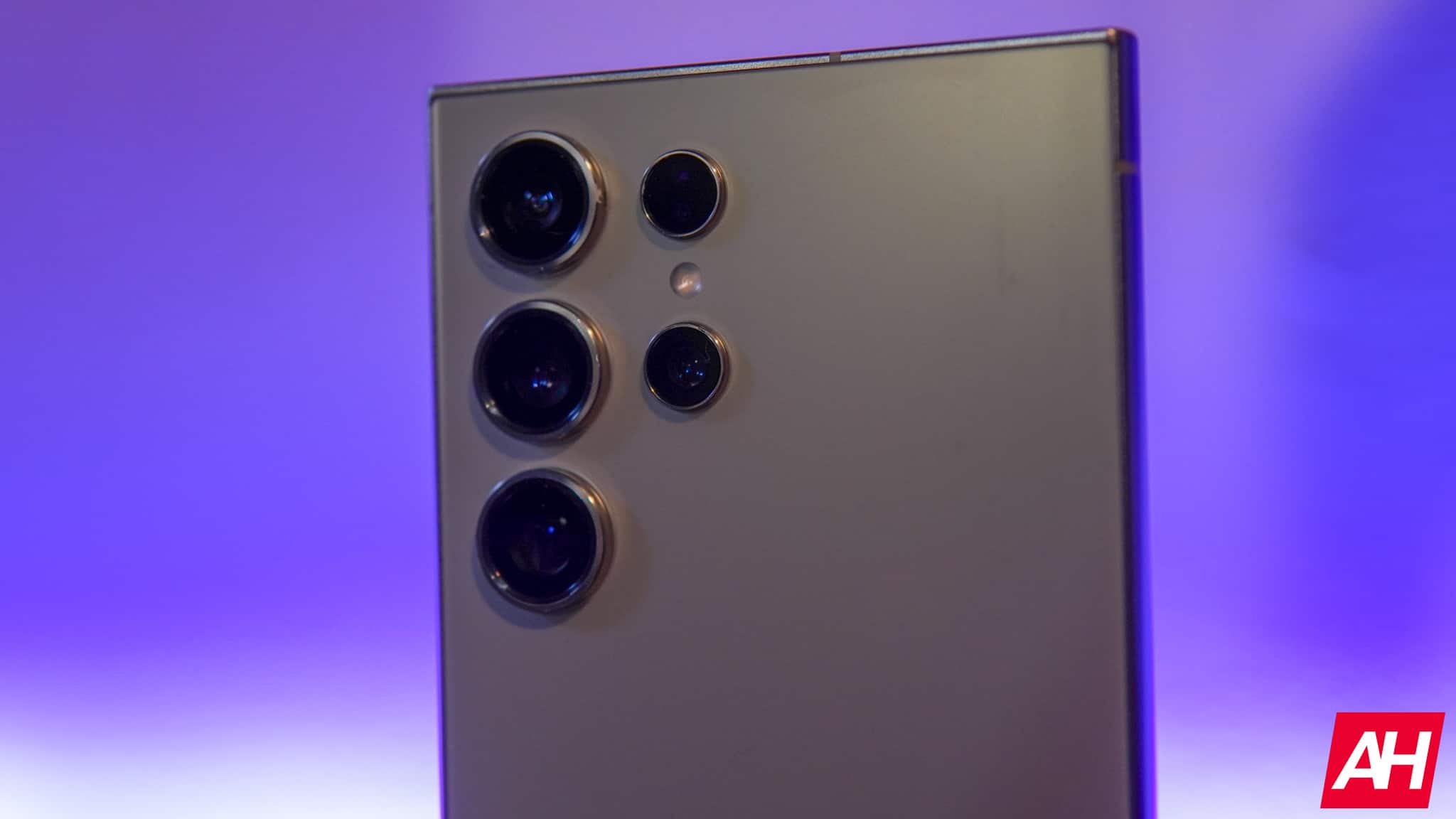 Featured image for Some Galaxy S24 Ultra units have camera hardware issue, check yours!