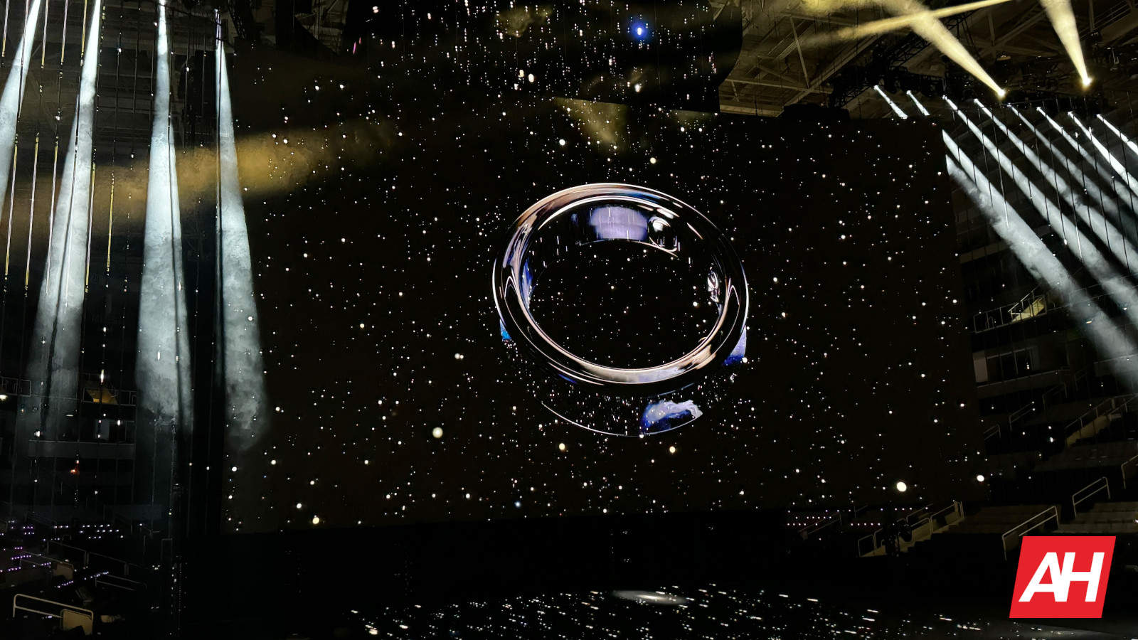 Featured image for Apple reportedly working on a smart ring to follow Samsung