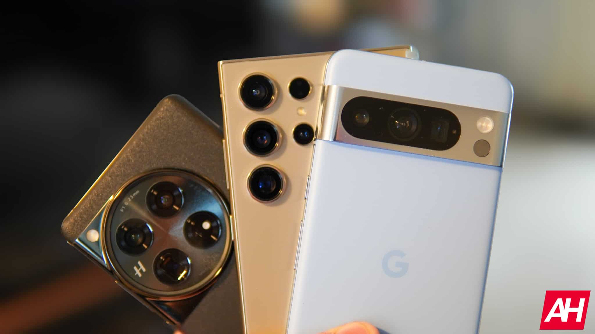 Featured image for Google CEO actually uses over 20 phones simultaneously