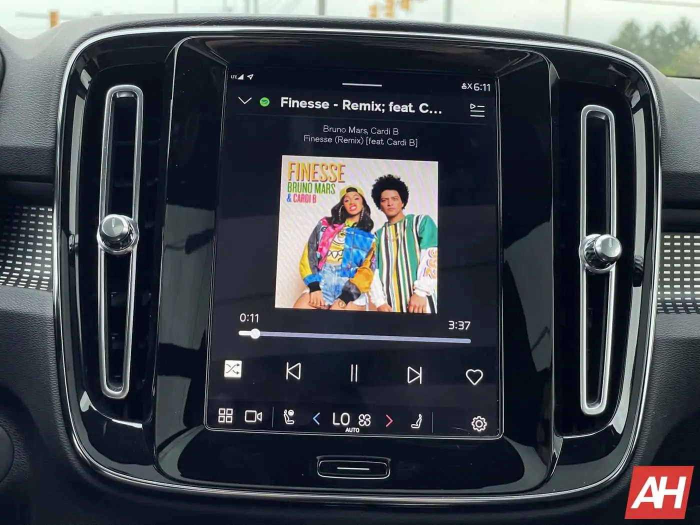 Volvo XC40 Recharge AM AH 107