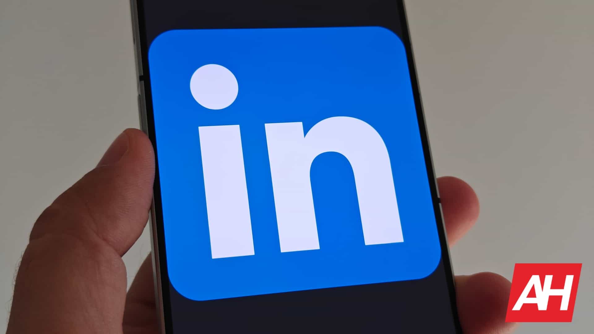 Featured image for LinkedIn could get a TikTok-style video feed, for better or worse