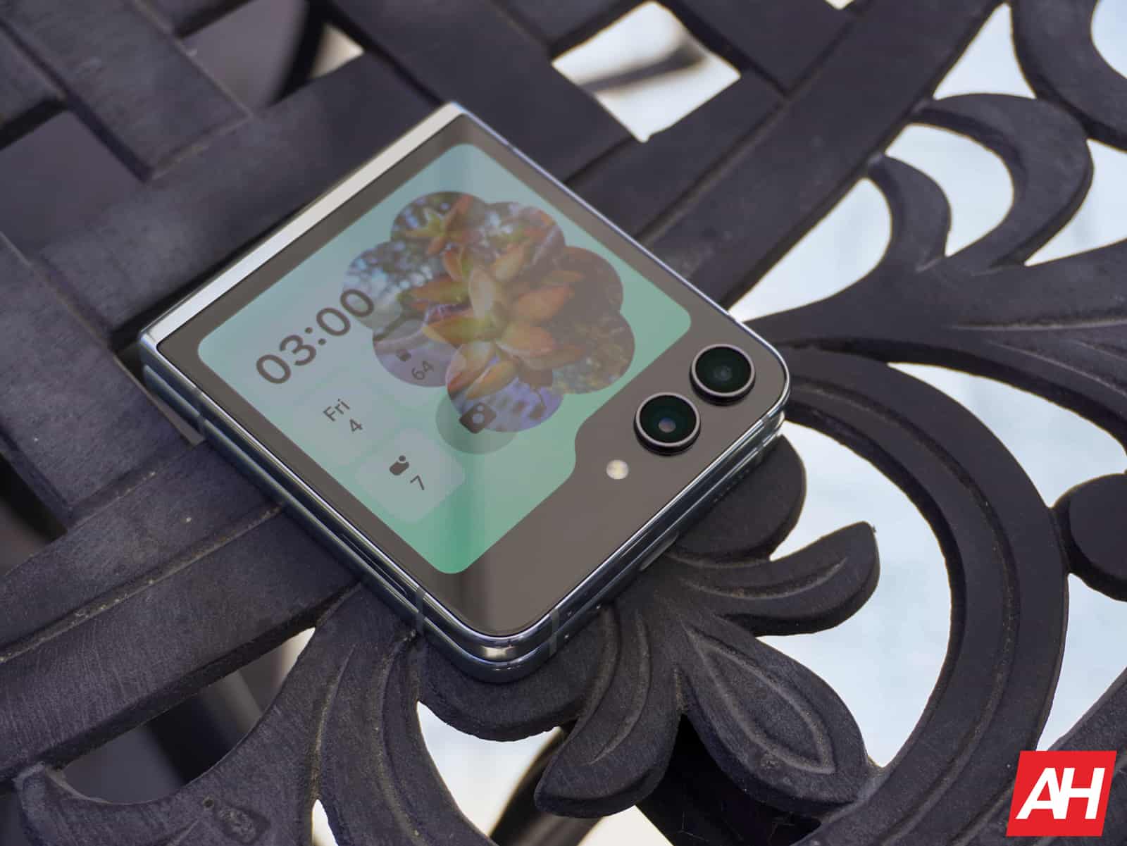 Featured image for Samsung Galaxy Z Flip 5: Everything you need to know – updated April 2024