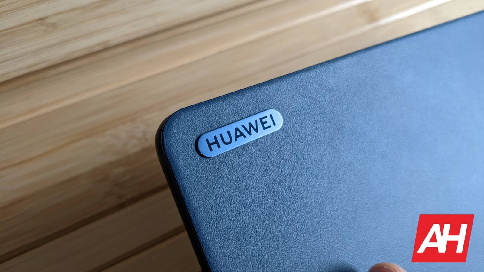 Huawei kündigt eine Veranstaltung am 7. Mai in Dubai an, bei der eine Reihe von Geräten auf den Markt kommen