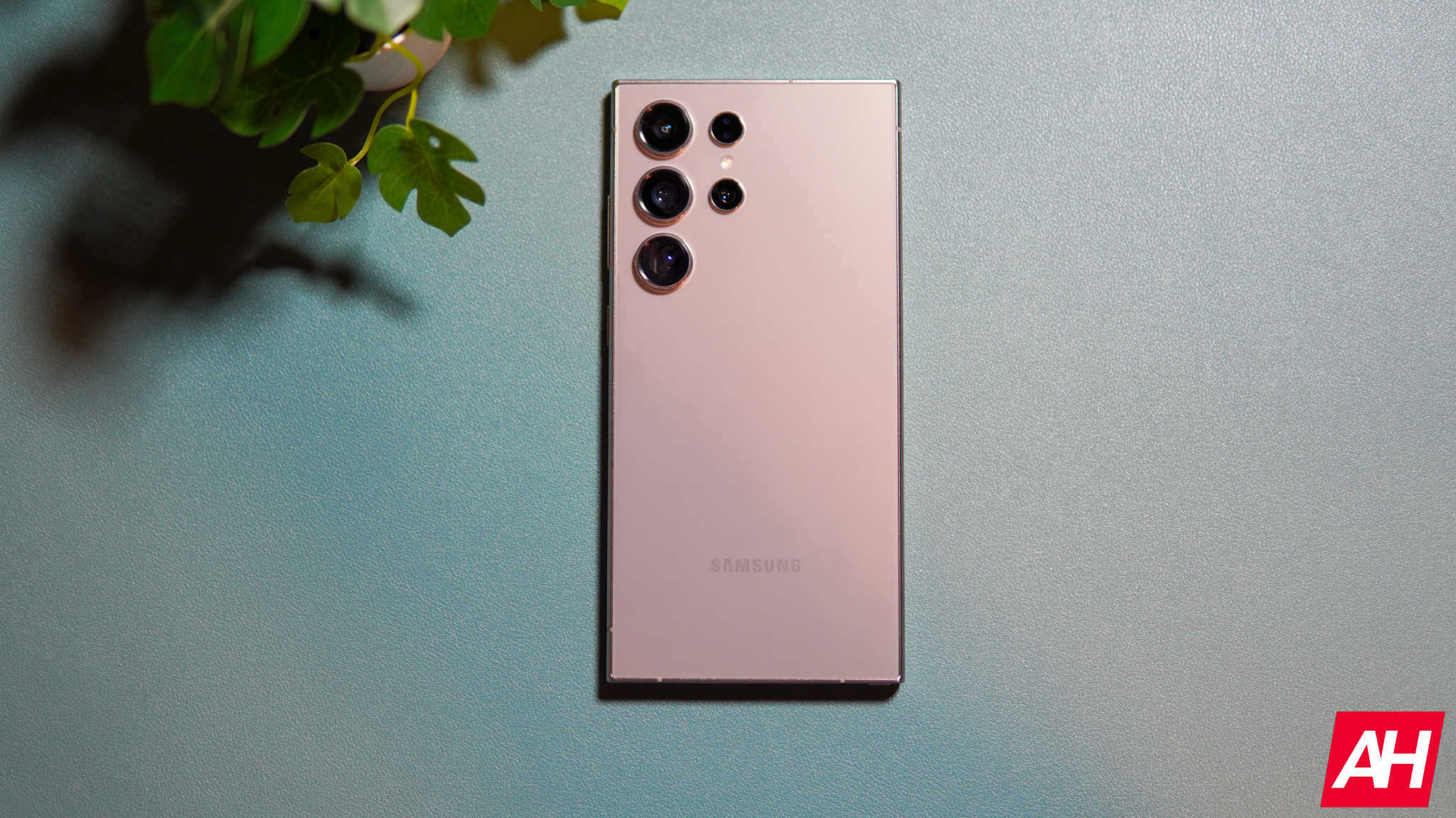 Featured image for Two new & two older Android devices that are great for gaming