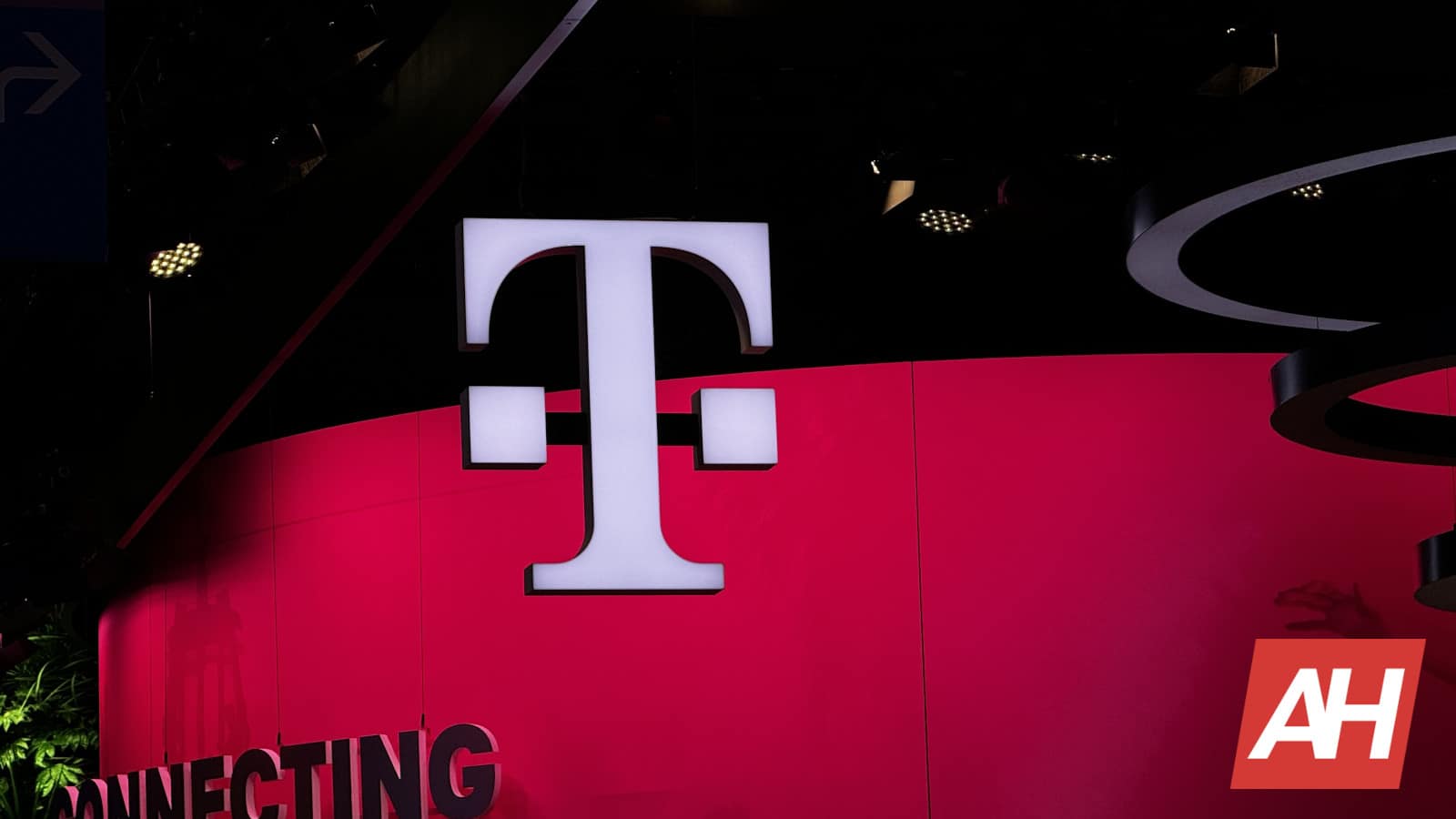 Featured image for Android 15’s satellite messaging appears for some T-Mobile users