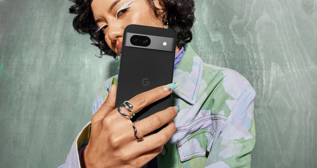 Featured image for Best Buy is shaving $100 off the Google Pixel 8a & Giving you a $100 Gift Card