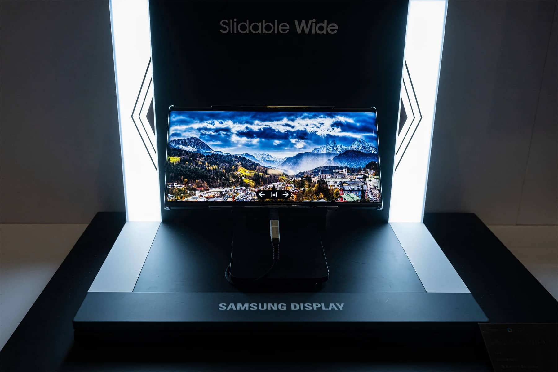Lenovo bringt 2025 ein verschiebbares Tablet mit Samsung-Display auf den Markt