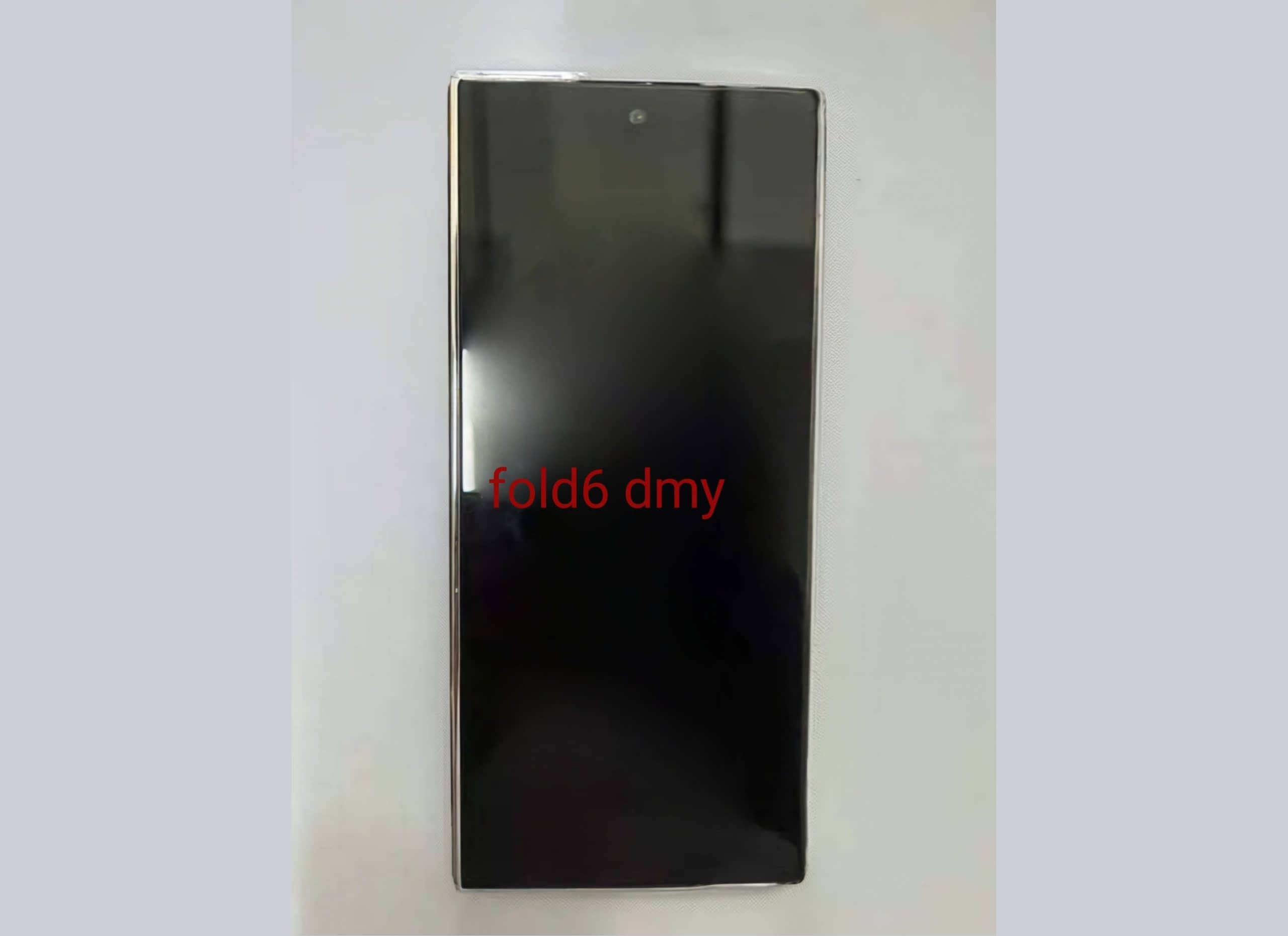Galaxy Z Fold 6-Dummy zeigt uns das kastenförmige Design des Telefons