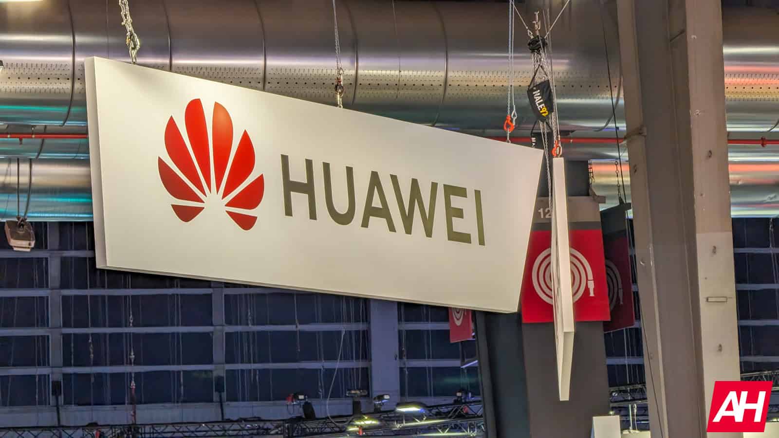 Featured image for Huawei invested $1.66 billion to develop advanced chipmaking machines