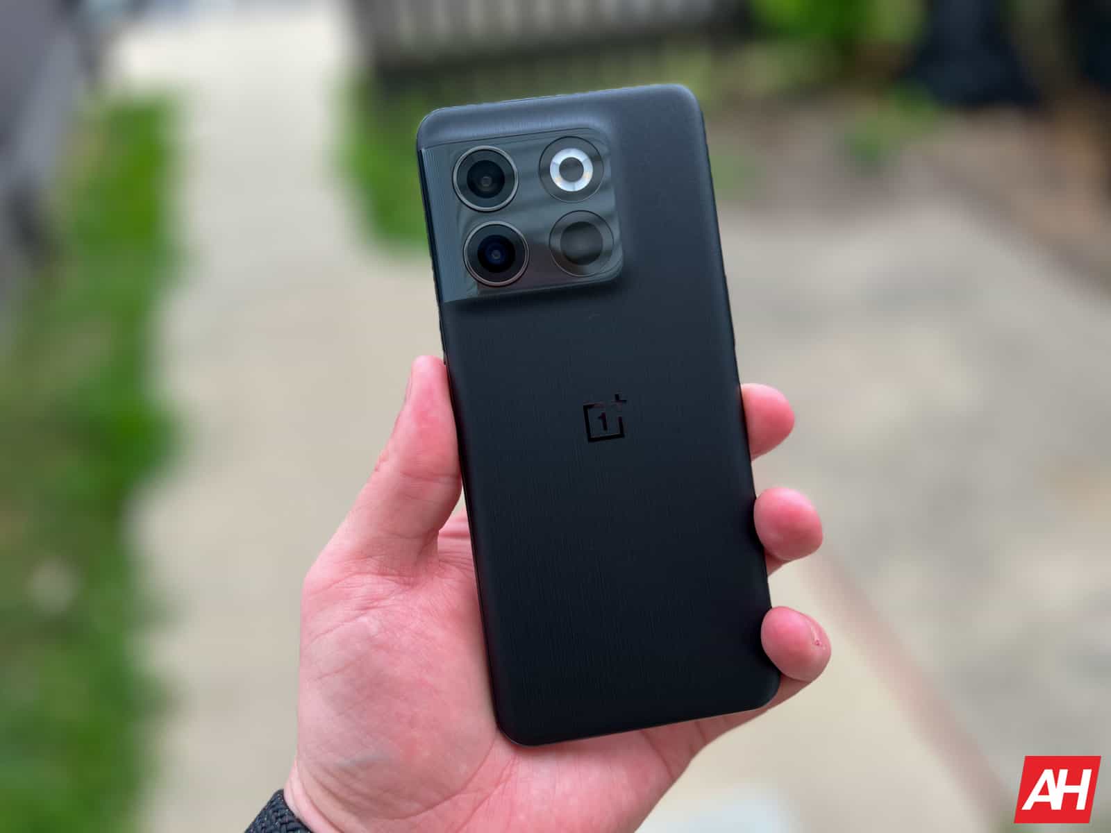 OnePlus 10T erhält Update vom Juni 2024 mit mehreren Fehlerbehebungen