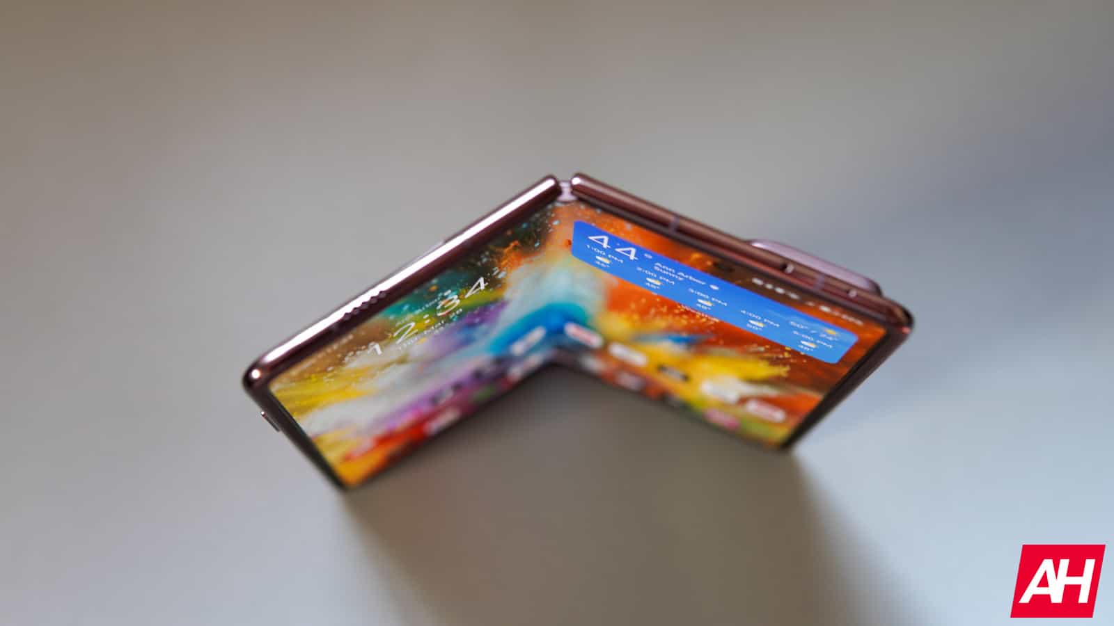 Featured image for Xiaomi MIX Fold 4 & HONOR Magic V3 coming with flagship specs