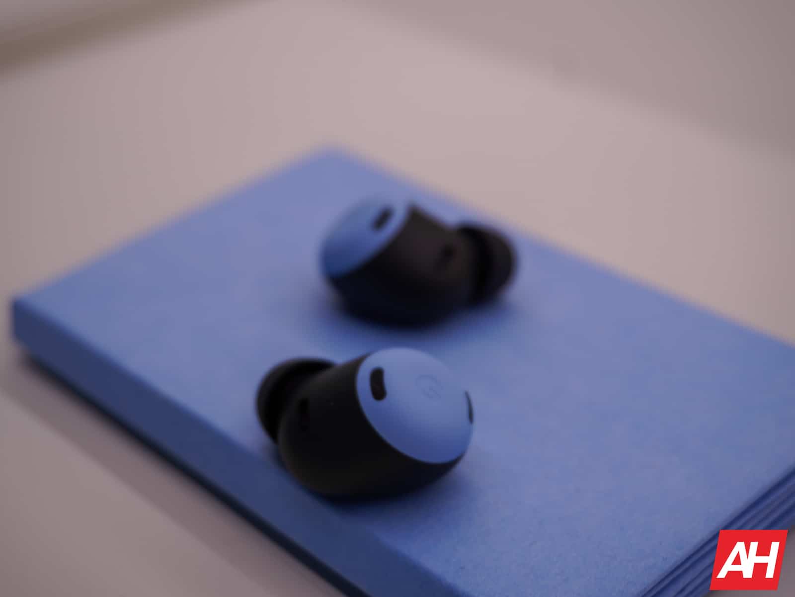 Featured image for Android 15 beta 4 volume panel loses Pixel Buds Pro controls