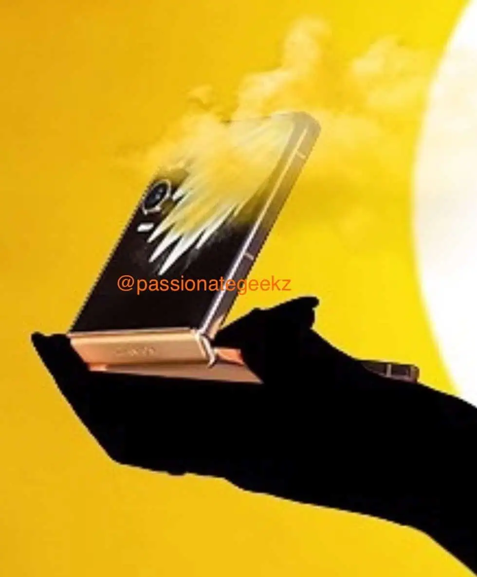 Tecno Phantom V2 Flip-Design