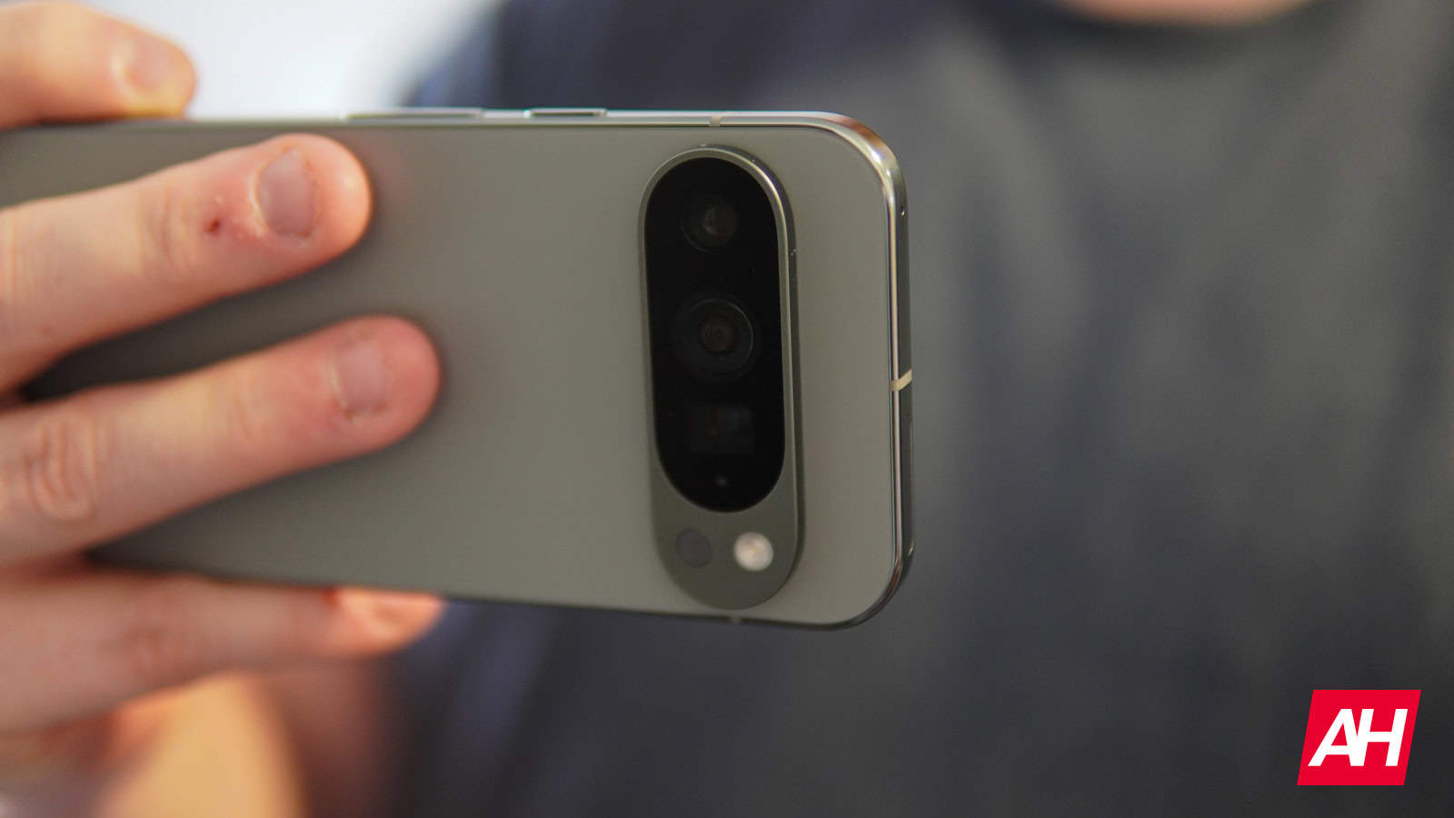 Einige Pixel 9 Pro XL-Benutzer beschweren sich über ein Problem mit der Kameraneigung