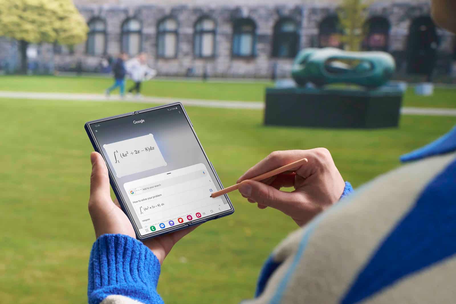 Sie können Galaxy Z Fold jetzt mit zwei normalen Smartphones erleben