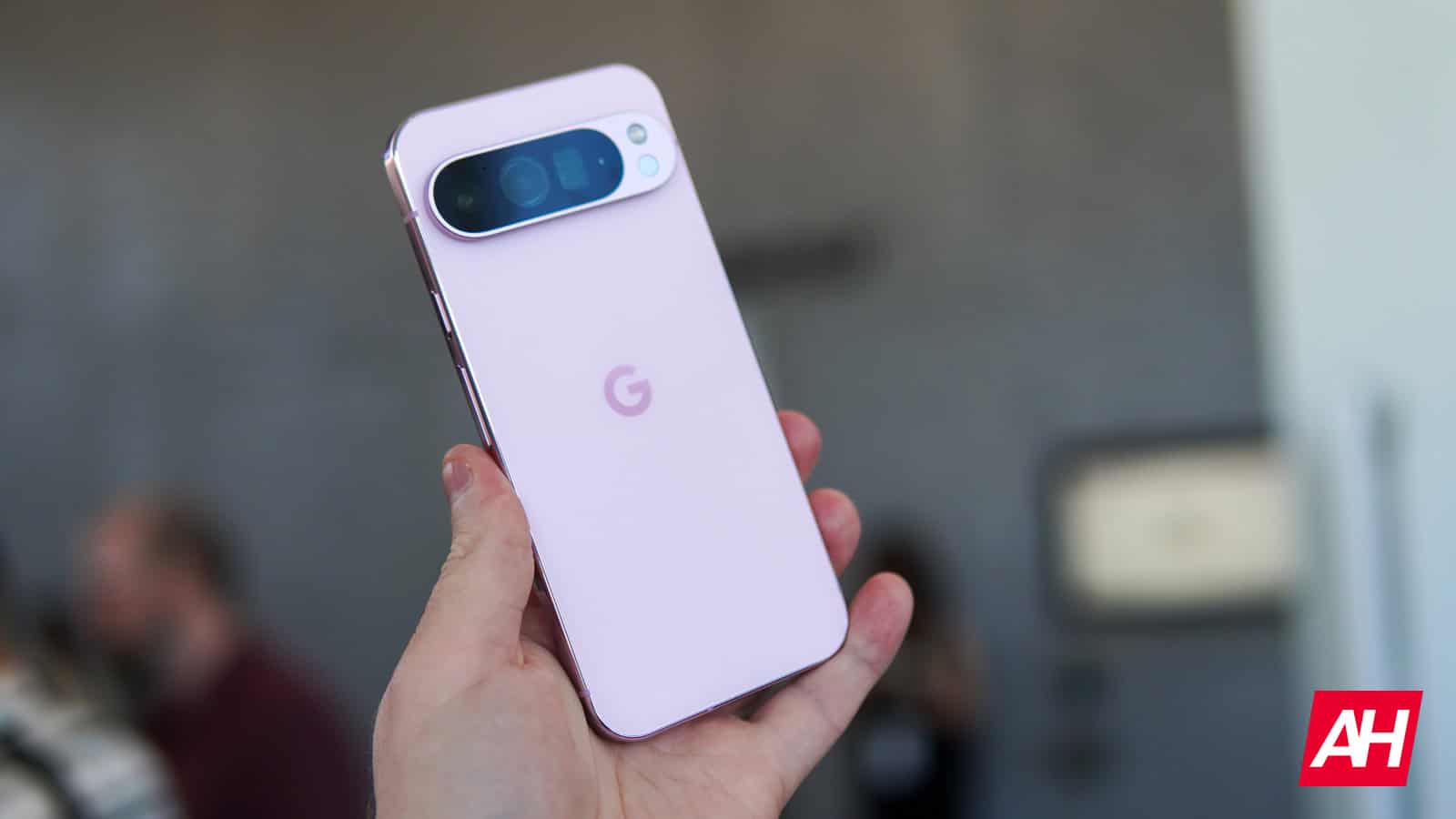 "Modern und kompromisslos": Der Chefdesigner des Pixel 9 verteidigt die Kameraleiste