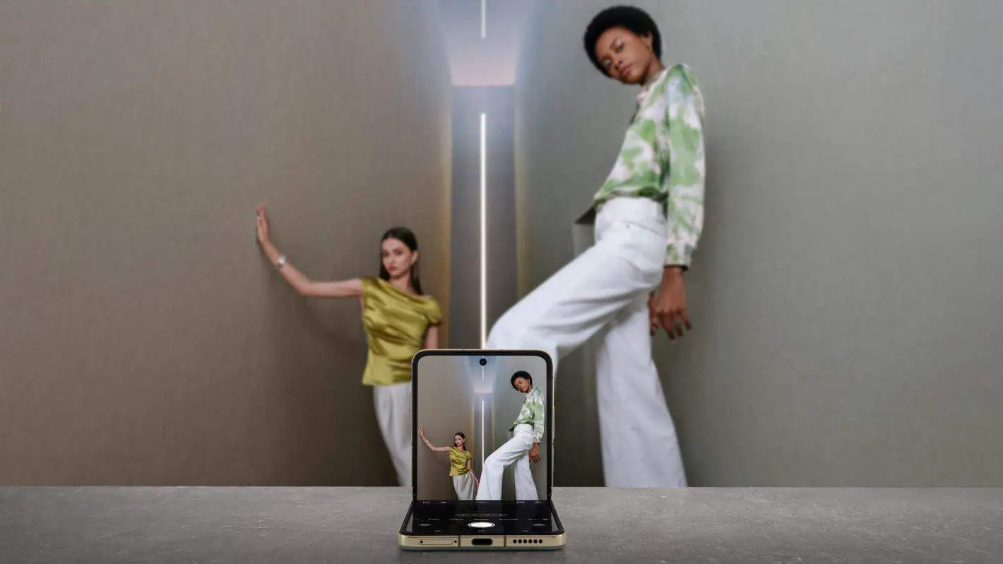 TECNO Phantom V Flip 2 Bild 3