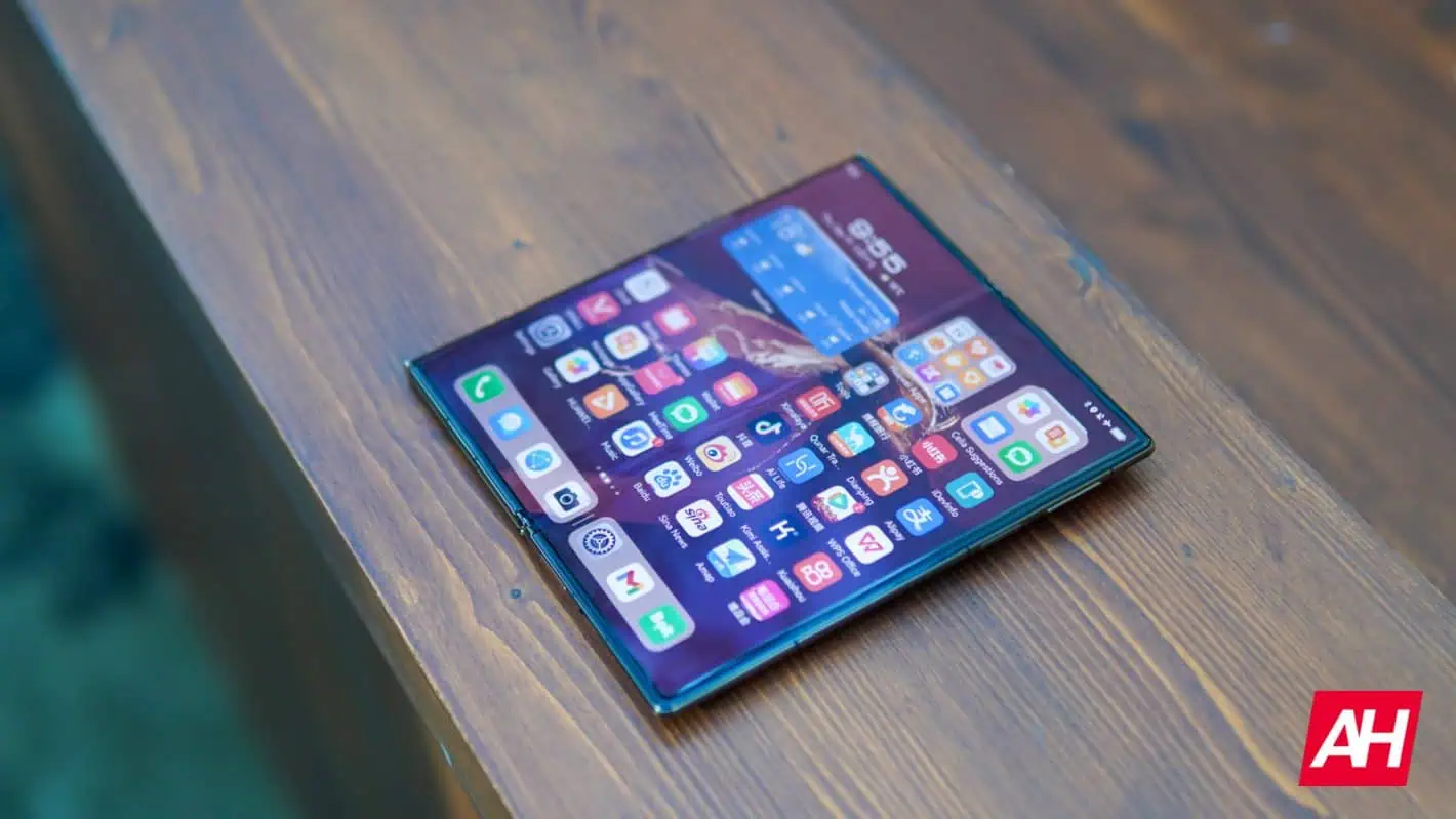 Huawei Mate XT AH 19