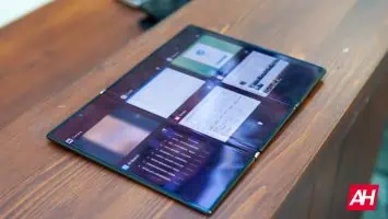 Huawei Mate XT AH 02