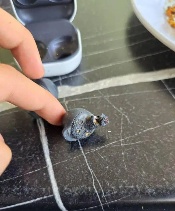 Samsung Galaxy Buds FE explodierte