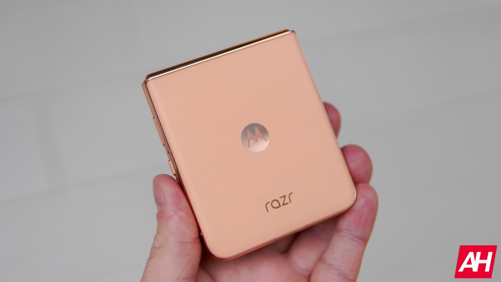 Android 15 beginnt mit der Einführung auf „registrierten“ Motorola-Telefonen