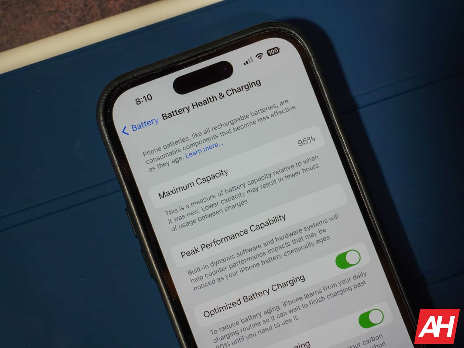 Durch das iOS 18.2-Update wird möglicherweise die verbleibende Ladezeit für das iPhone angezeigt
