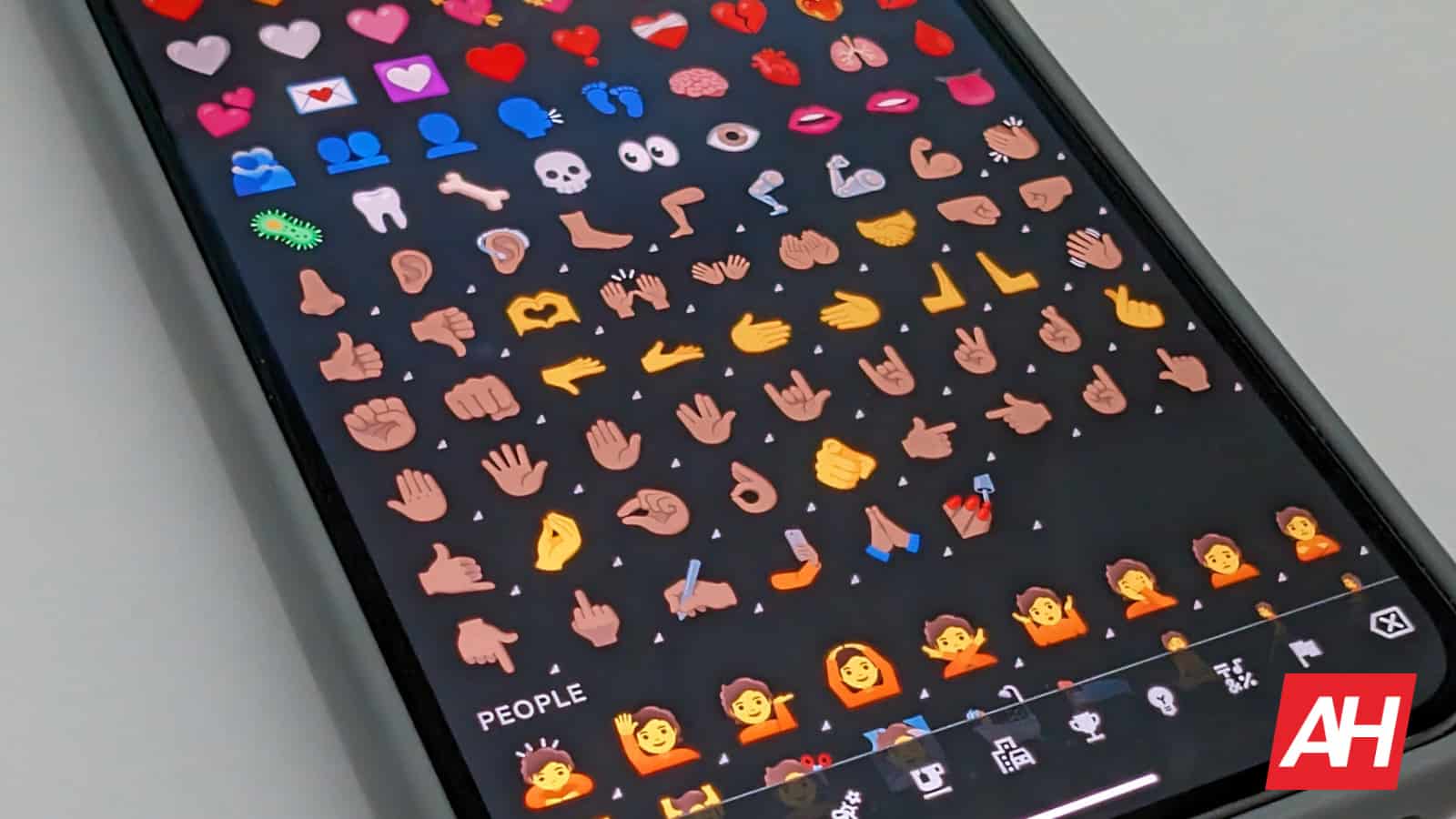 Eine Studie zeigt, dass dies die unbeliebtesten Emojis und Akronyme sind