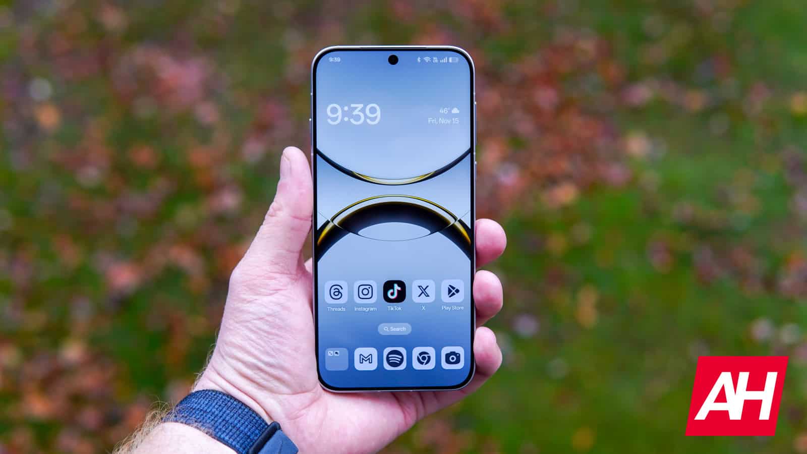 OPPO Find X8 Ultra verzichtet ebenfalls auf ein gebogenes Display