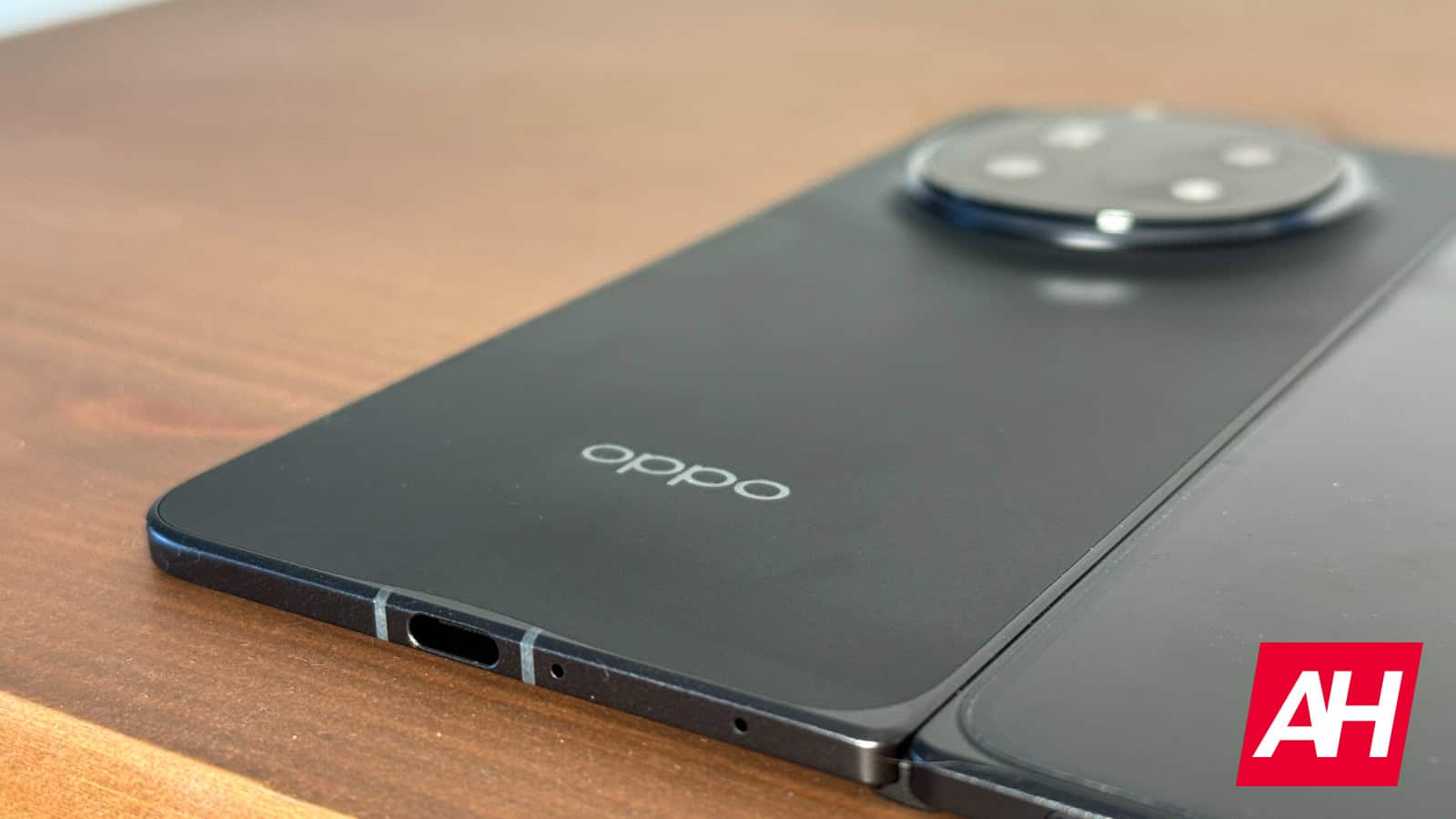 Schauen Sie sich den dünnsten faltbaren Falten der Welt an - Oppo Find N5