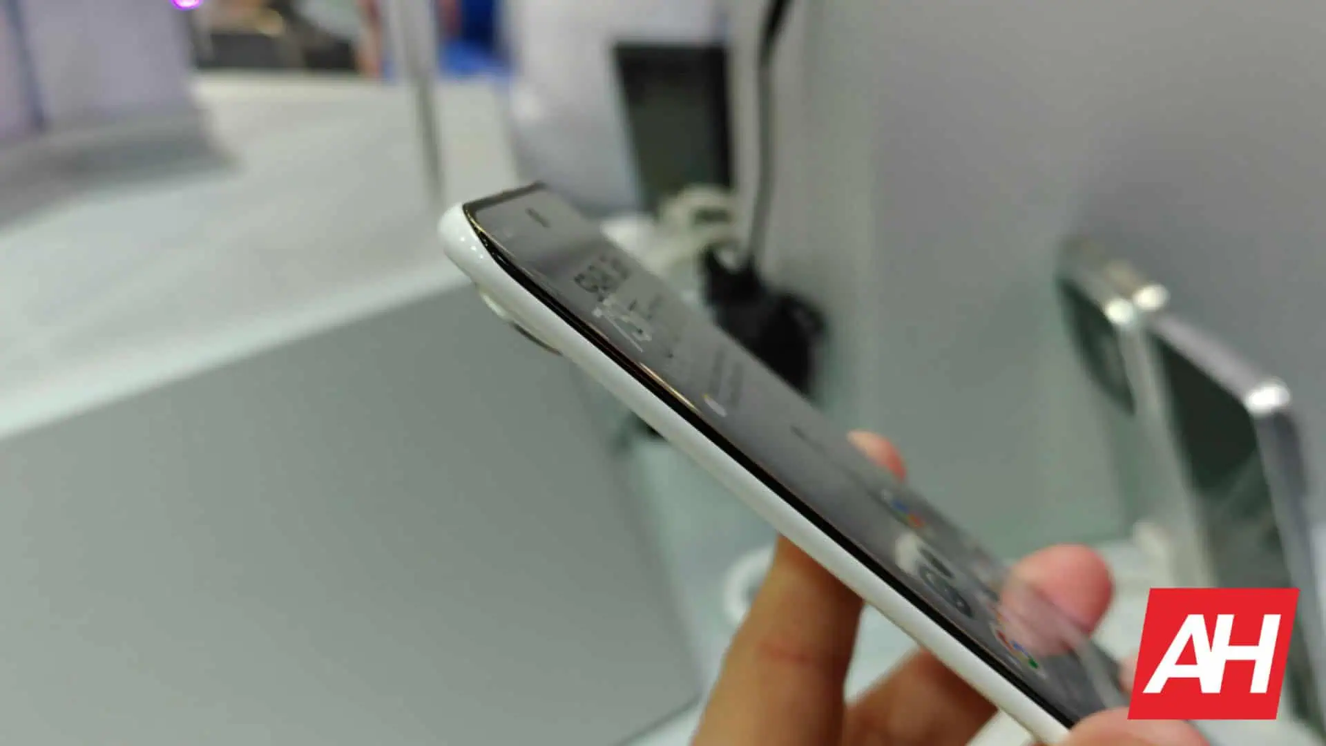 Ah Tecno Funke Slim (3)