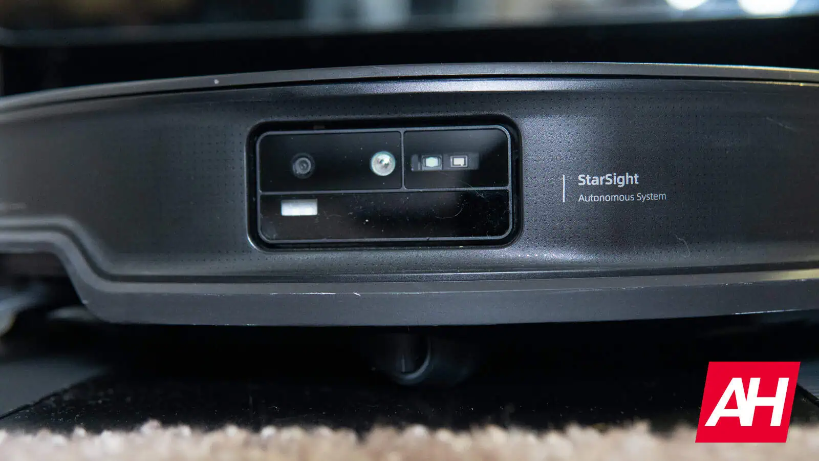 Roborock Saros 10r Review AH 16