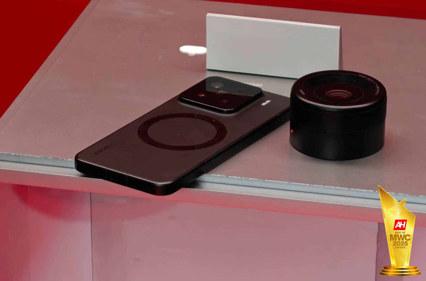 Best Of Mobile World Congress 2025: Xiaomi Modular Optical System
