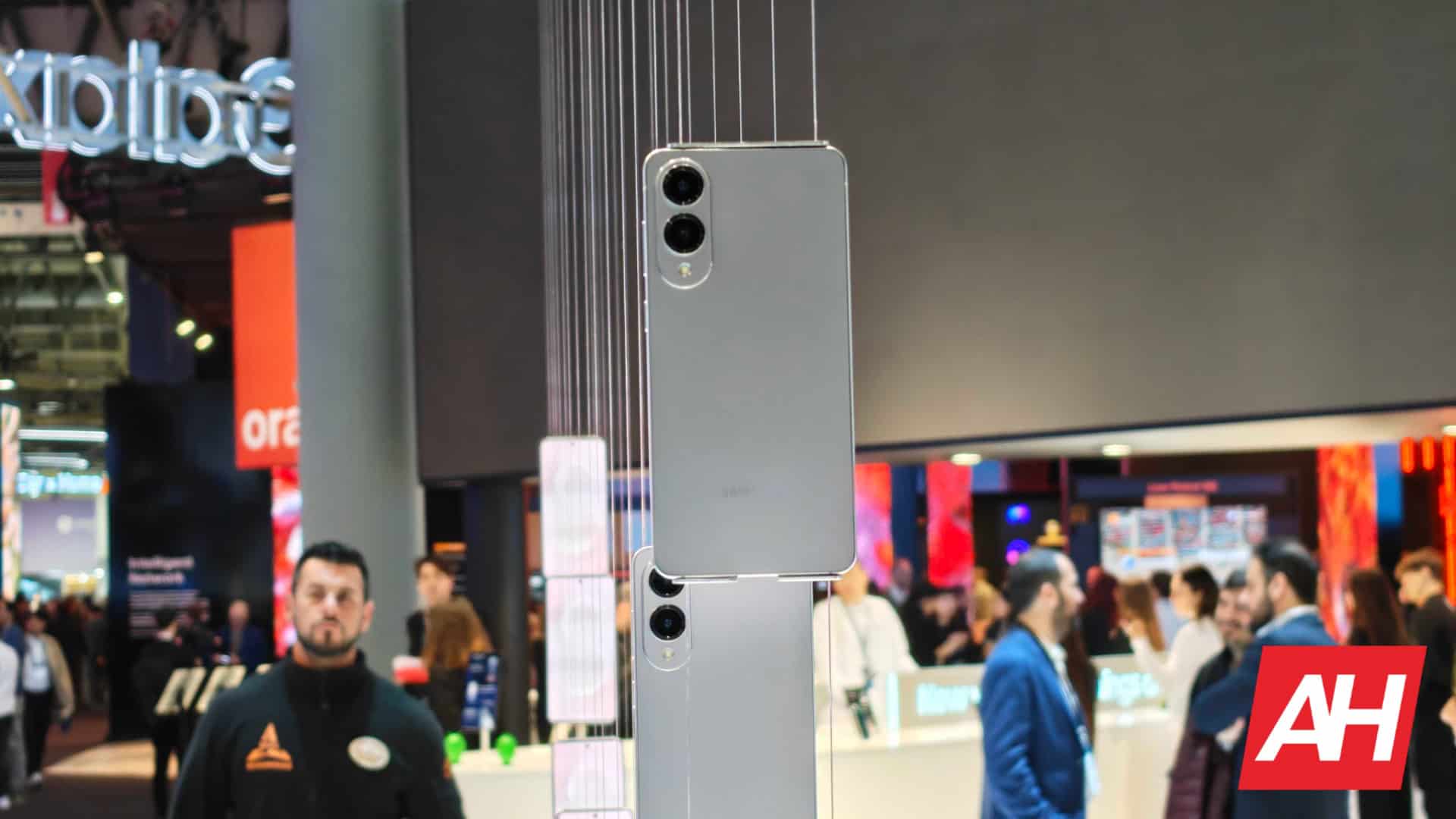 Die Dünnheit von Galaxy S25 Edge hat die Haltbarkeit nicht beeinflusst, sagt Samsung