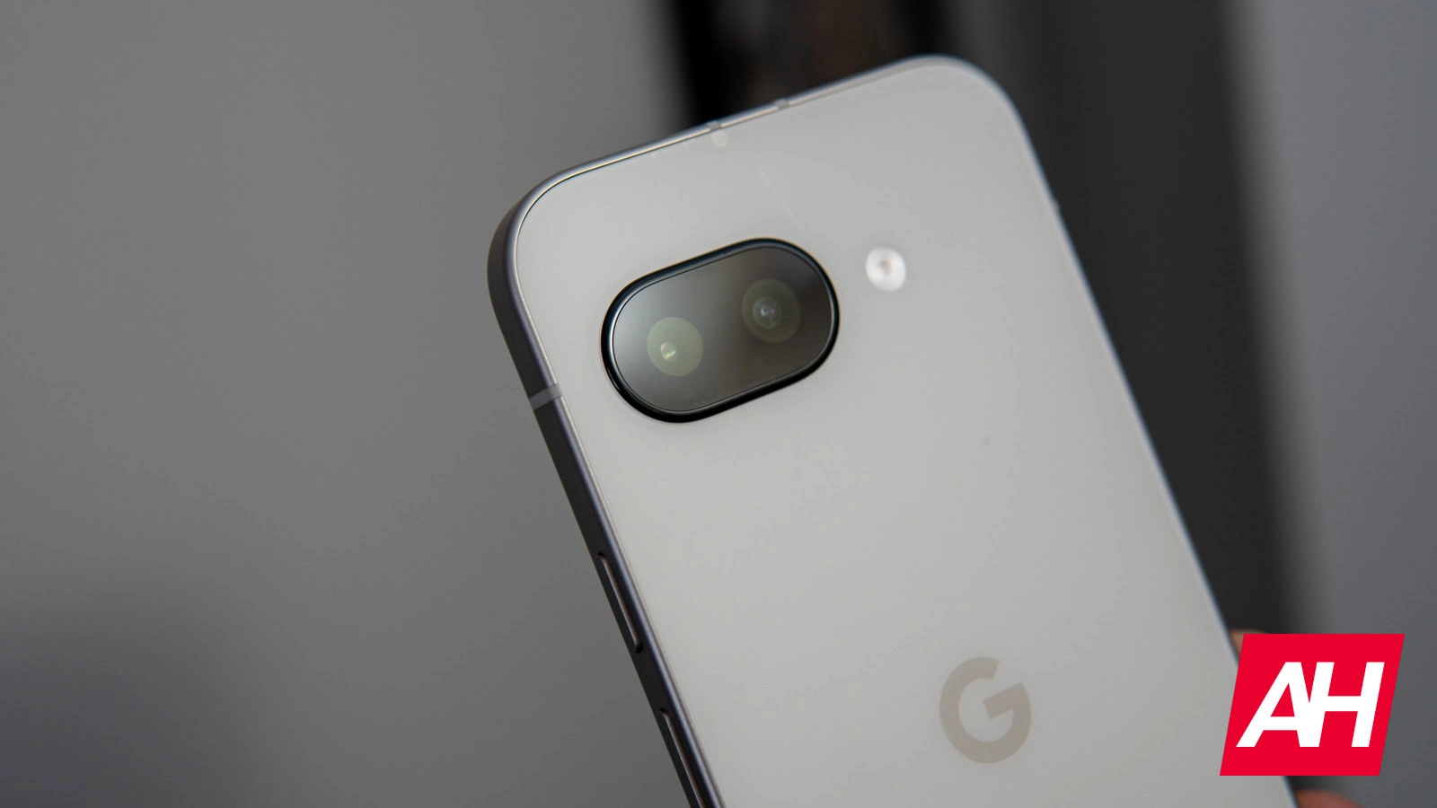 Google Pixel 9a am AH 01