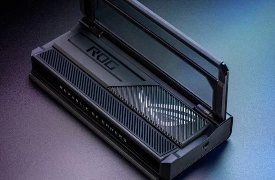 2025 Rog Bulwark Dock 1