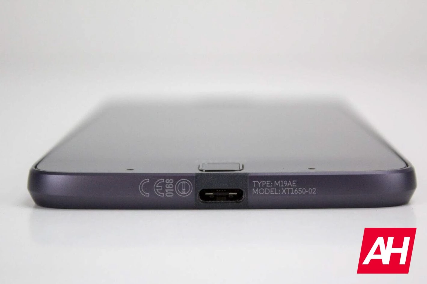 Motorola moto z ah 1