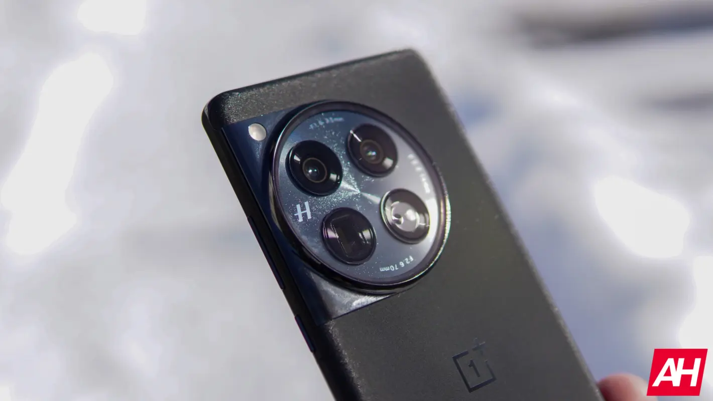 OnePlus 12 Review Am AH 06