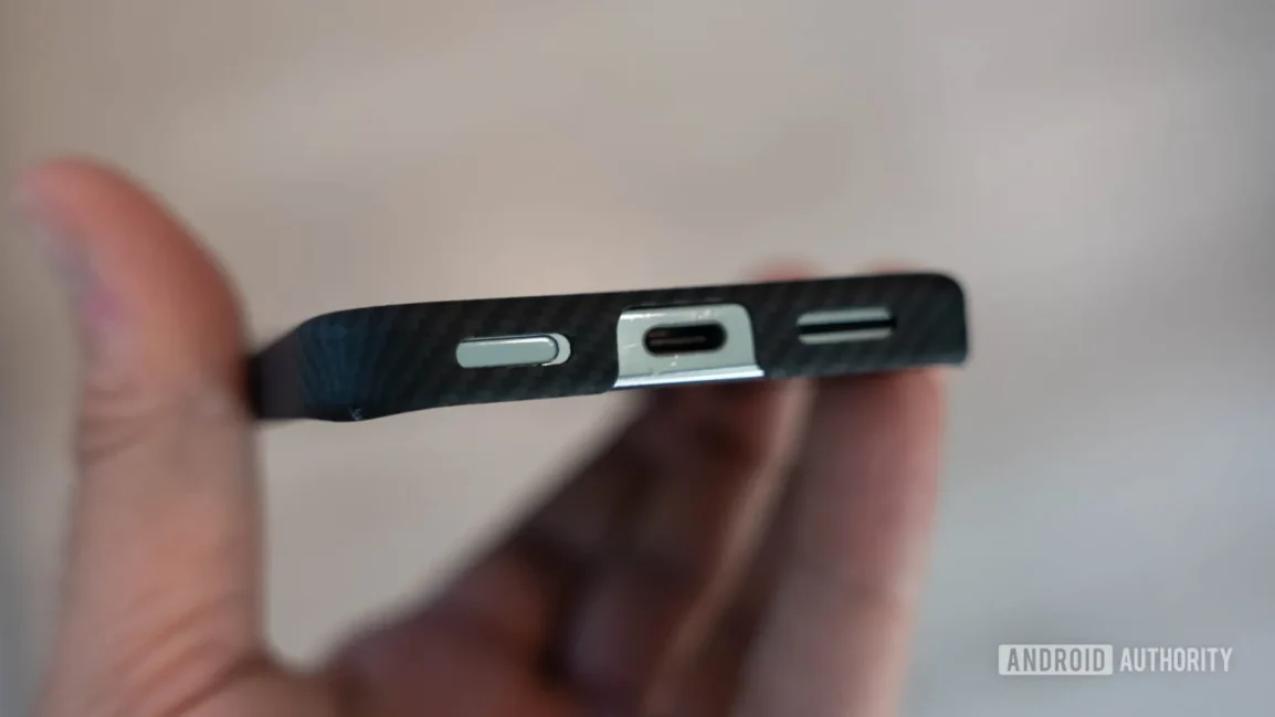 Pixel 9 Pro untere Ports passen nicht in Pixel 10 Pro Case durchgesickert