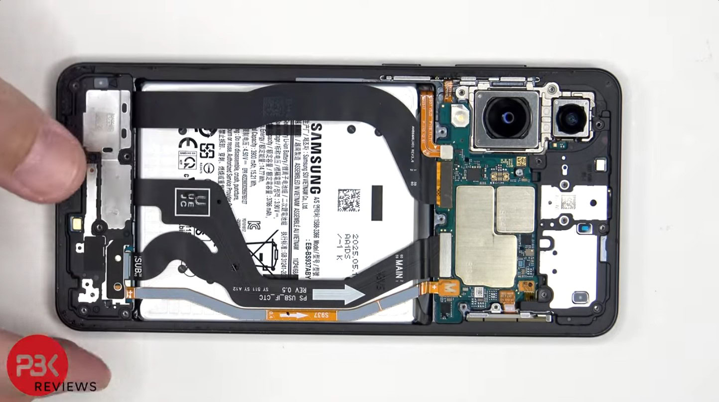 Galaxy S25 Edge ist trotz schlankem Design überraschend einfach zu reparieren