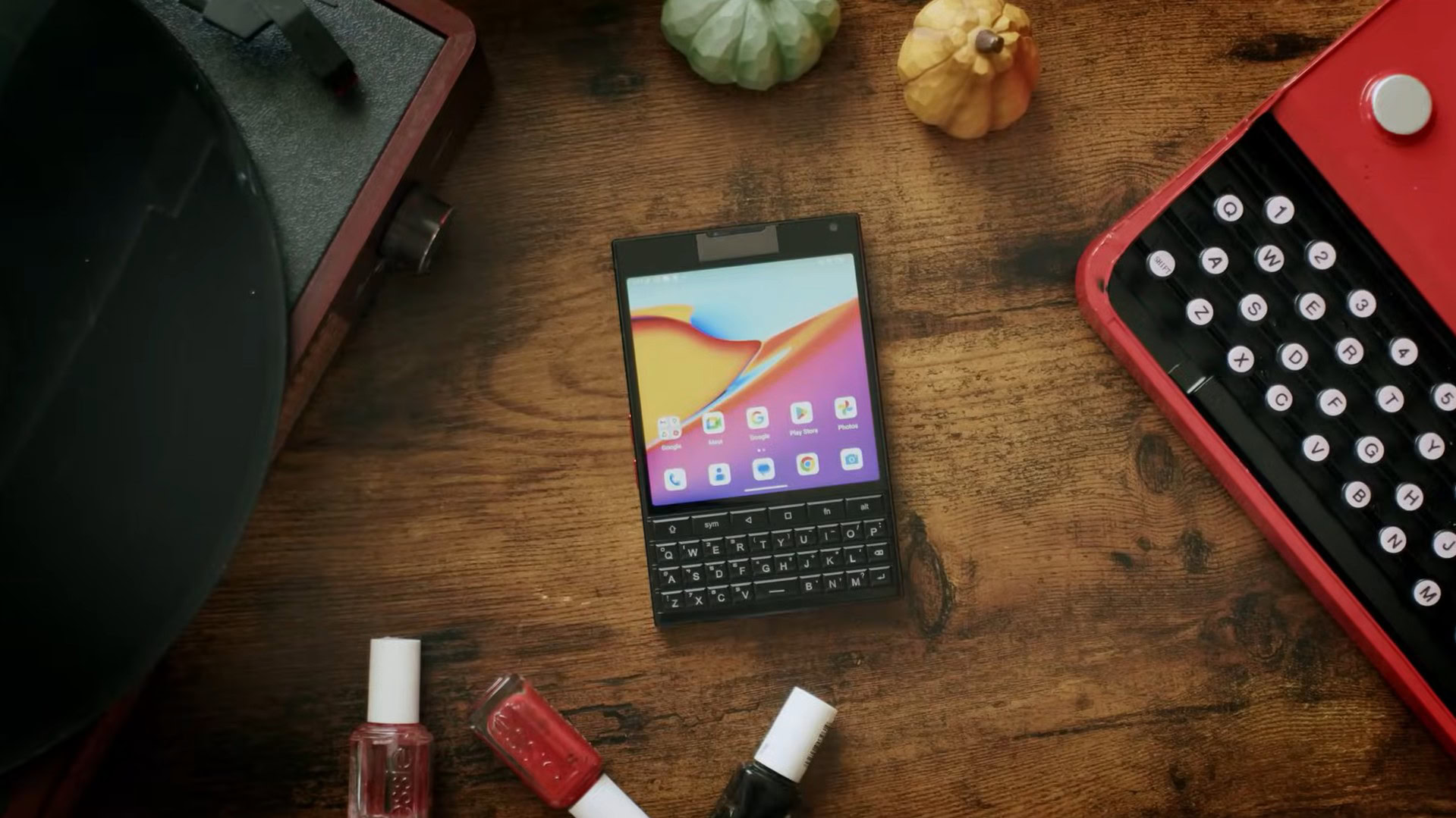Vermissen Sie den Blackberry Pass? Dieses neue Android -Telefon versucht es wiederzubeleben