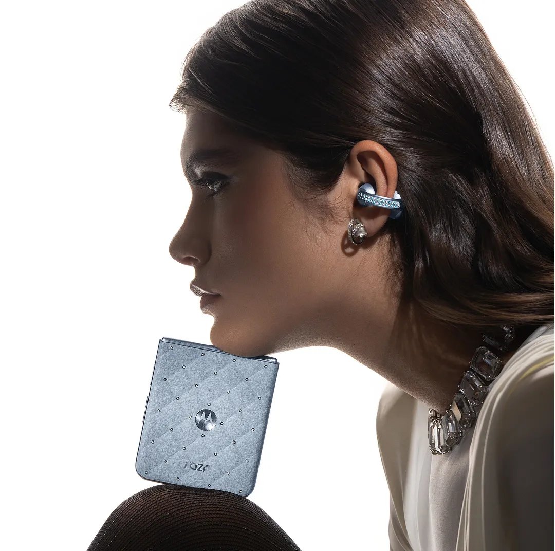 Motorola Razr Swarovski Crystal (4)