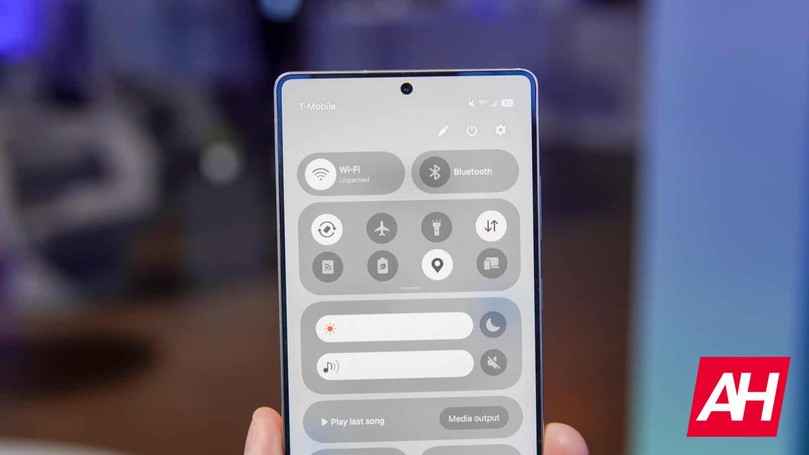 Eine UI 8 -neueste Beta -Hinweise auf potenzielle stabile Rollout -Verzögerung