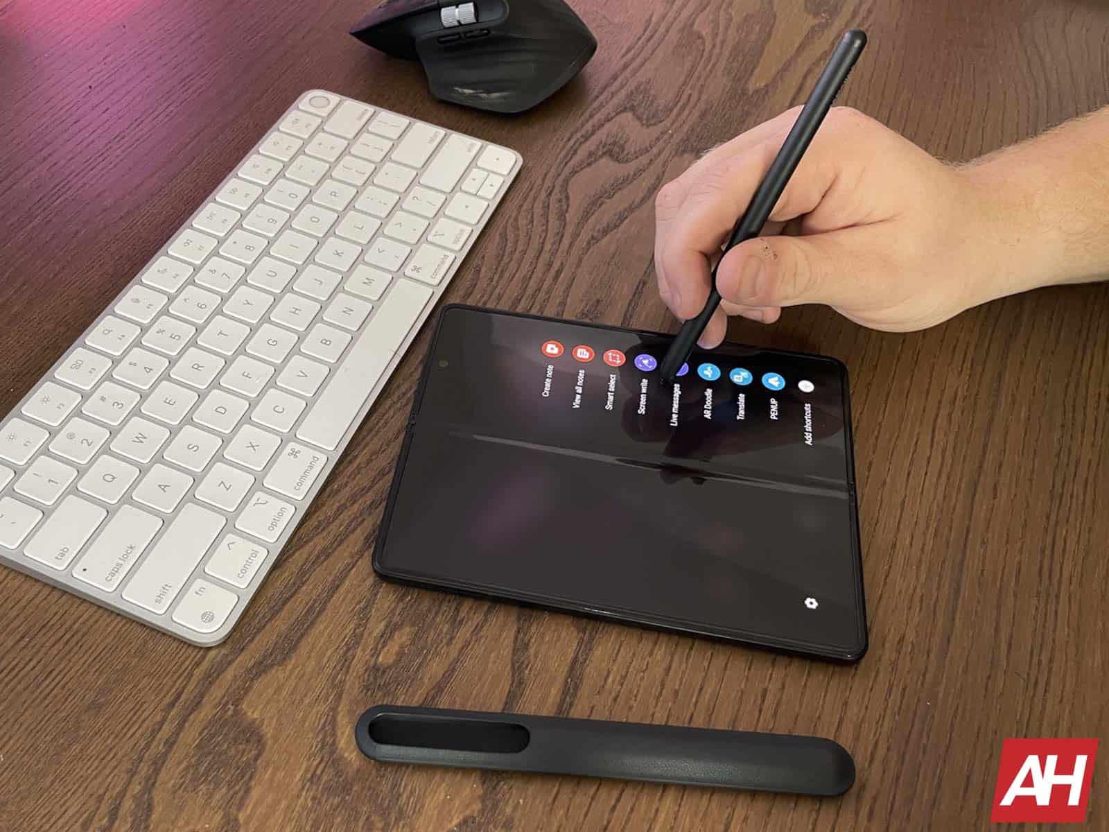 Eine neue Galaxy Z-Falte mit integriertem S-Stift kann doch kommen