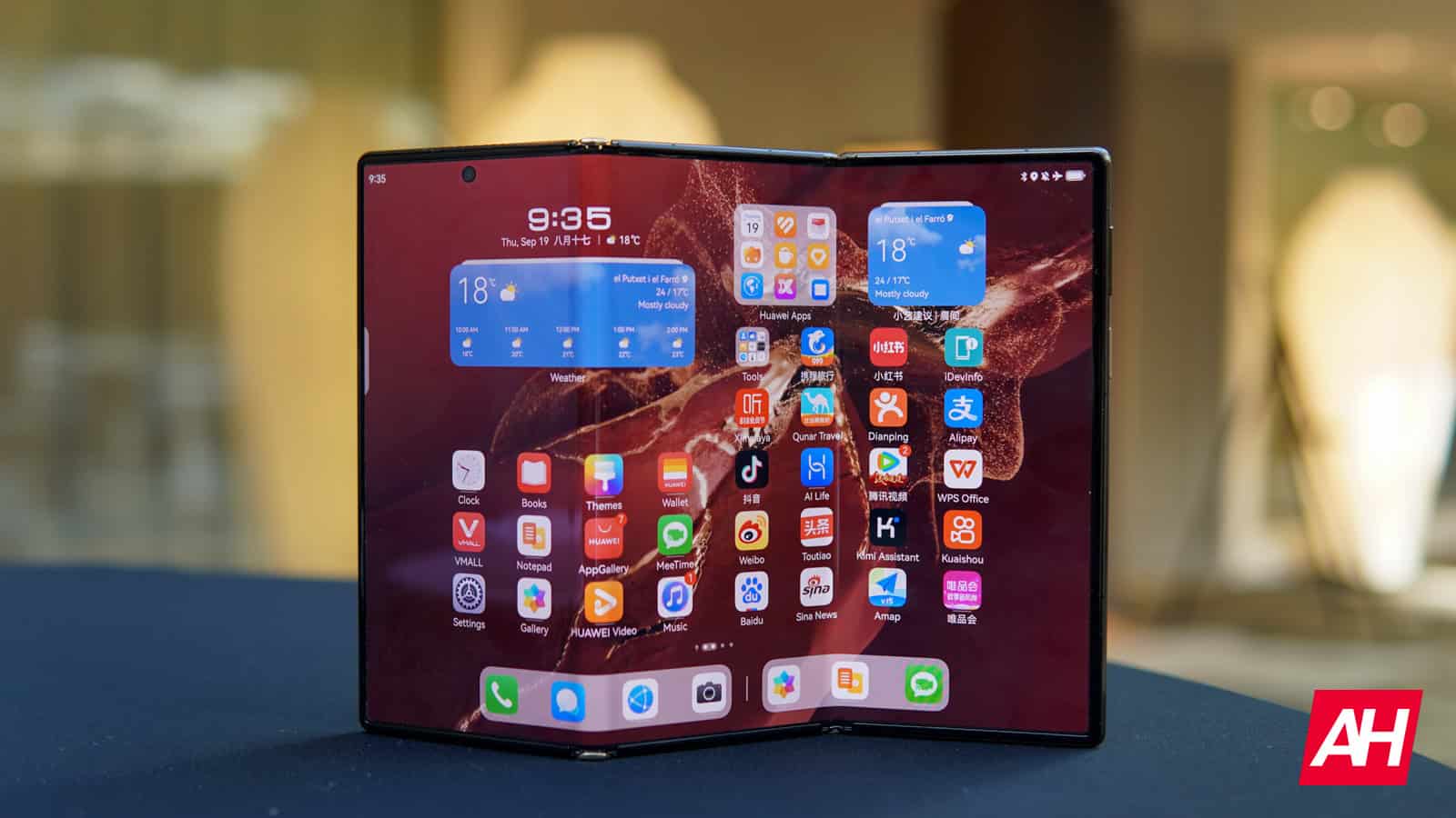 Samsung-Markennamen Tri-Fach-Name, den es wahrscheinlich nicht verwendet; Startmonat tippte