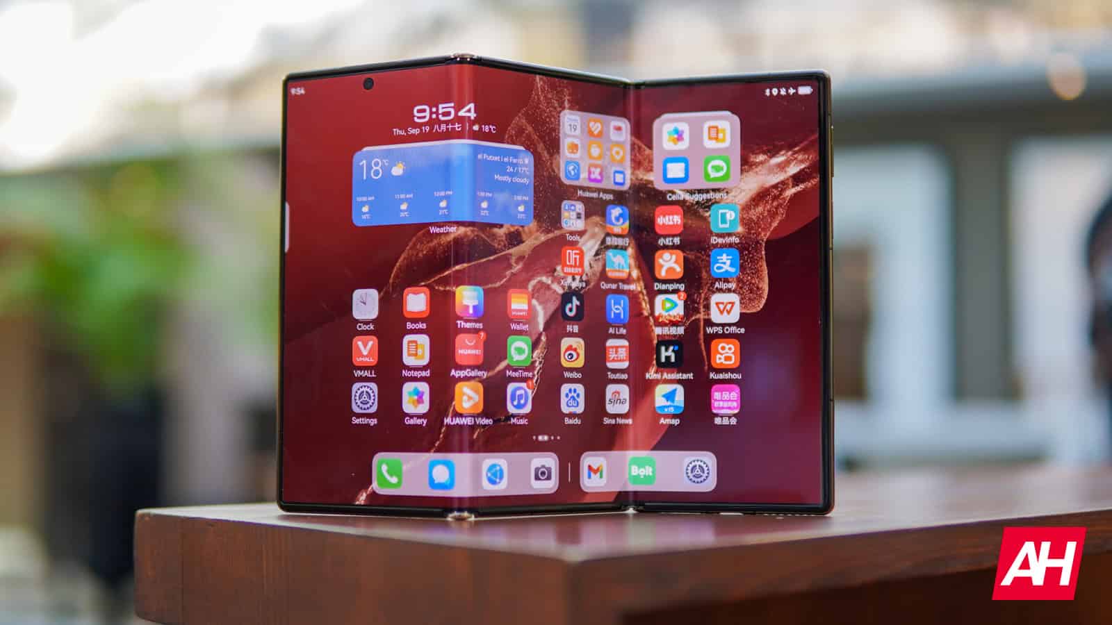 Samsung bestätigt sein erstes dreifaches Smartphone-und es kommt dieses Jahr