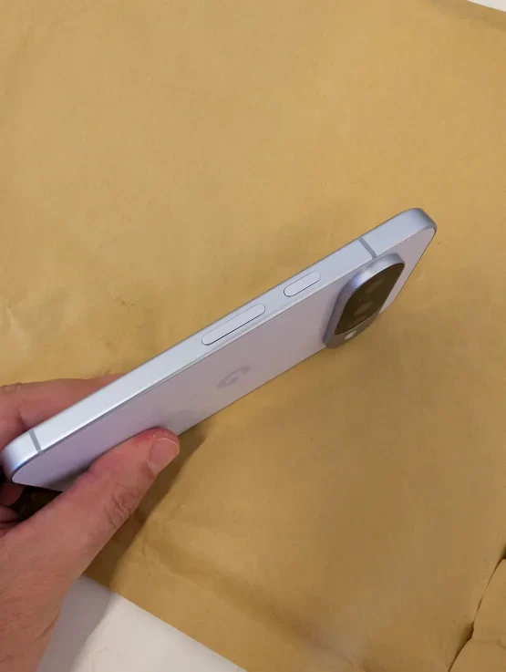 Google Pixel 10 Dummy -Live -Bilder laufen 3