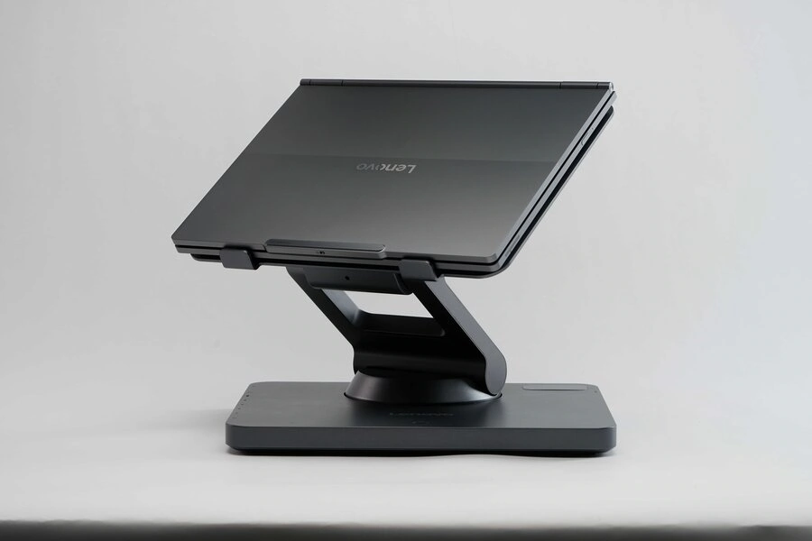 Lenovo Project Pivo Project Ballet AI Concept Stand Leak 2
